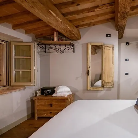 Borgo Antichi Orti 4* Ассизи